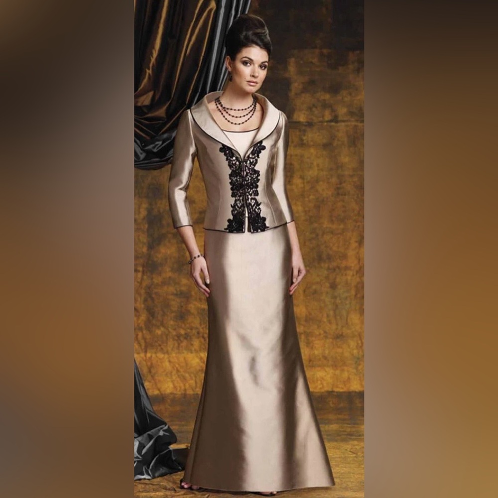Elegant Taupe Mother of the Bride Set.
